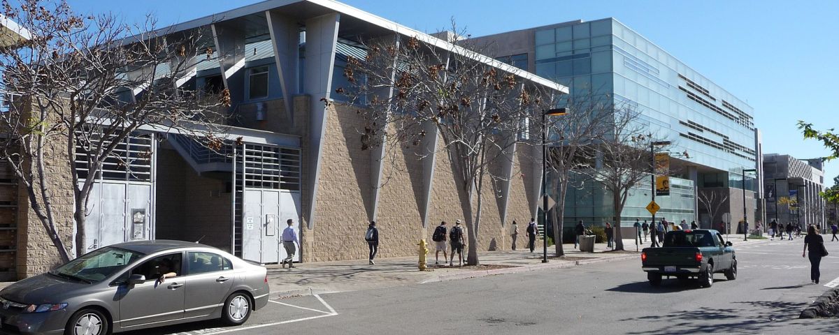 The Sixth College at UCSD. By Tktktk - <span class="int-own-work" lang="en">Own work</span>, <a href="https://creativecommons.org/licenses/by/3.0" title="Creative Commons Attribution 3.0">CC BY 3.0</a>, <a href="https://commons.wikimedia.org/w/index.php?curid=12773053">Link</a>